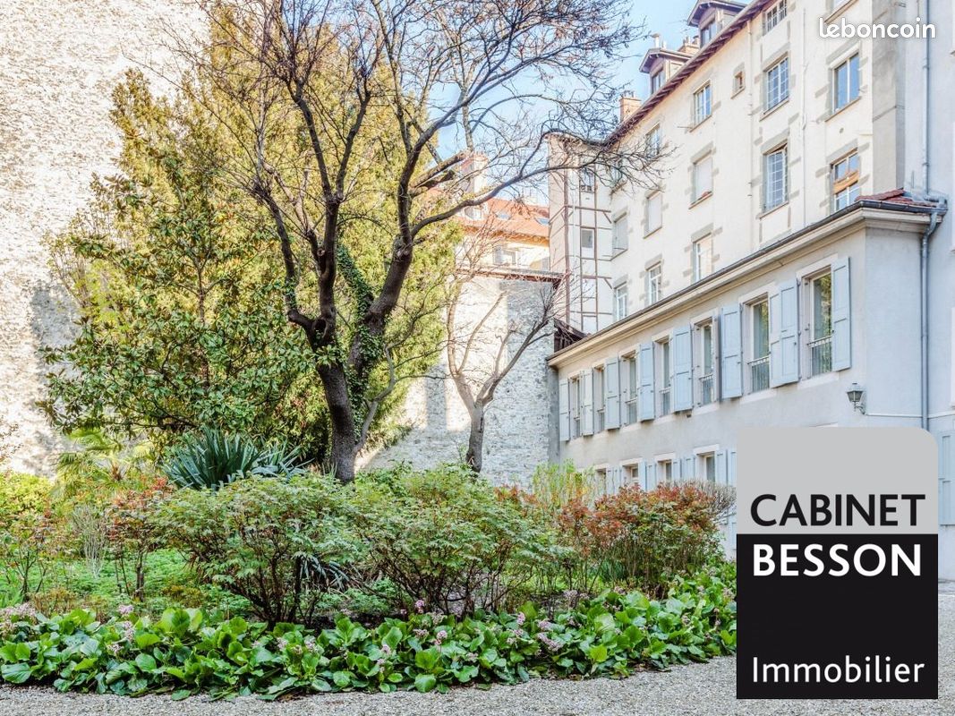 Appartement 6 pièces 168 m² · à Grenoble · 168 m² · 2 200 €/mois
