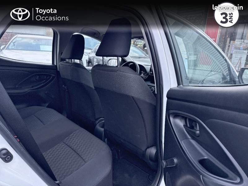 Toyota Yaris 120 VVT-i Dynamic 5p MY22 (image 14)