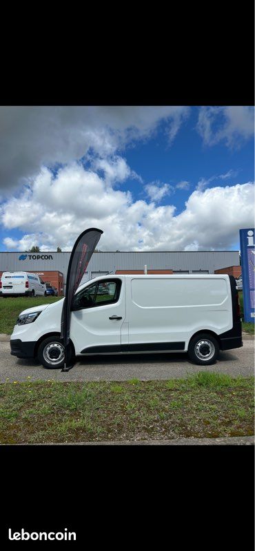 Renault trafic L1H1 grand confort 130cv 16.658HT GARANTIE 12 MOIS (image 3)