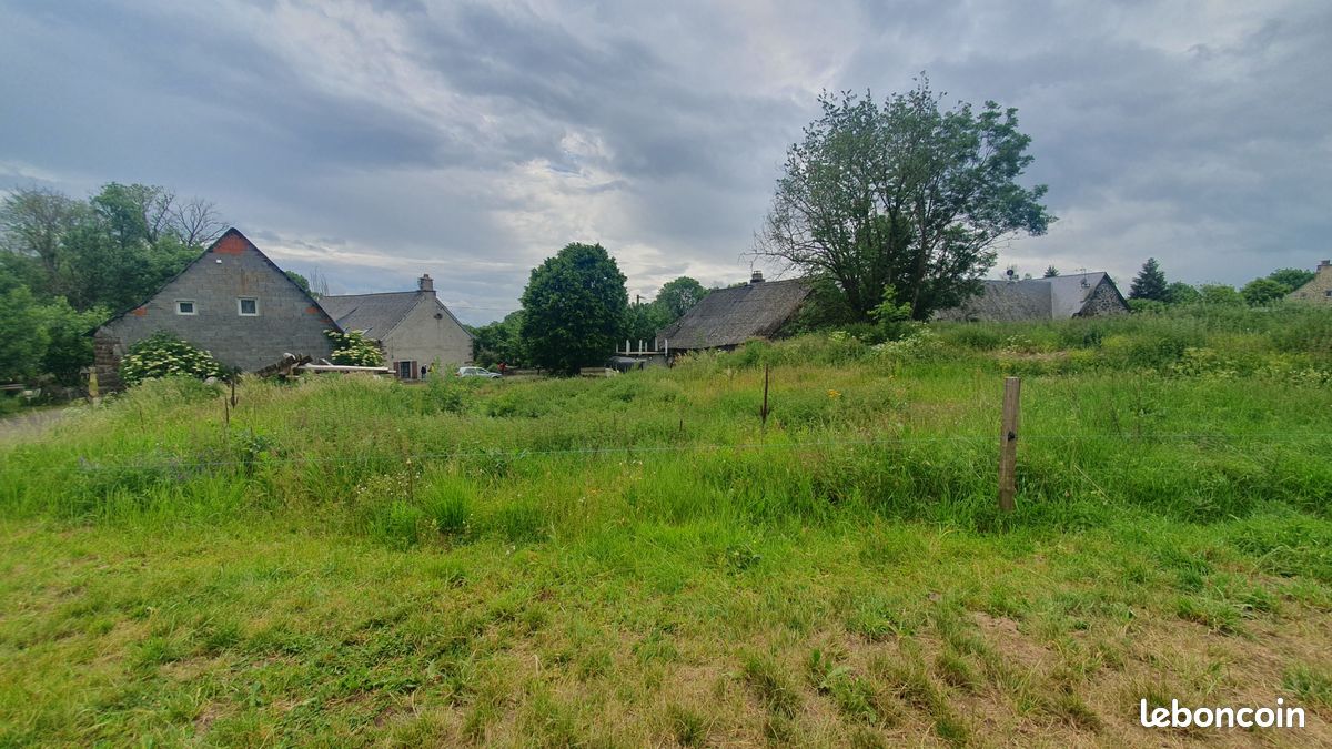 Terrain 1040 m² · à Neussargues en Pinatelle · 1 040 m² · 18 000 €