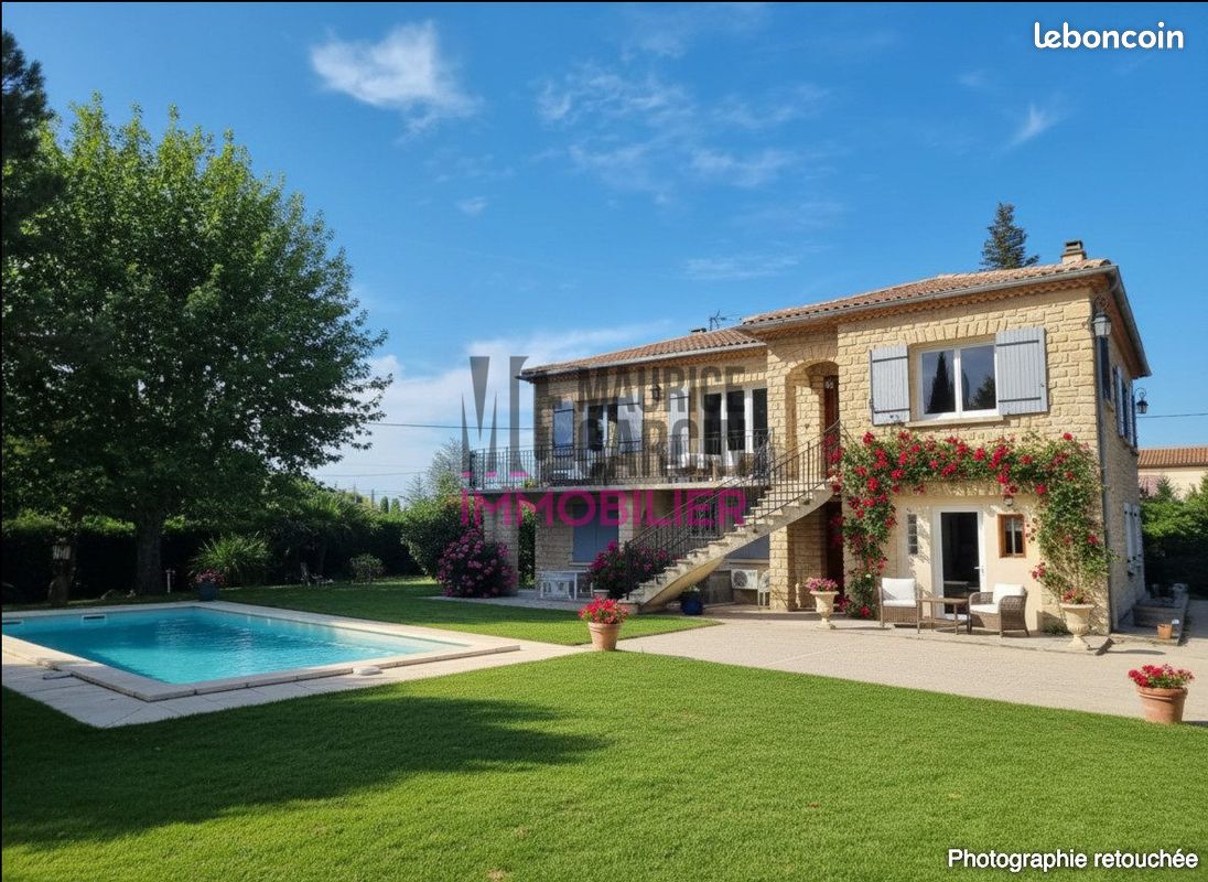 Maison 8 pièces 210 m² · à Mazan · 210 m² · 449 000 €