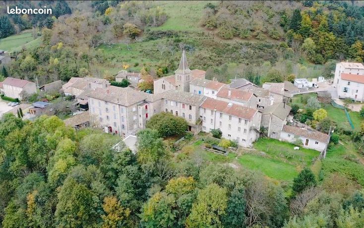 Mas 17 pièces 1 400 m²