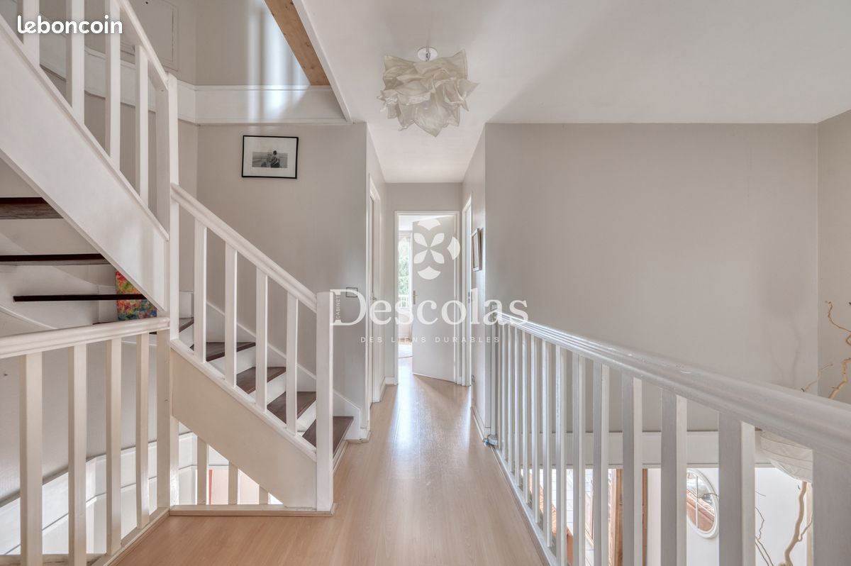 Maison 6 pièces 140 m² · à Saint-Germain-en-Laye · 140 m² · 725 000 €