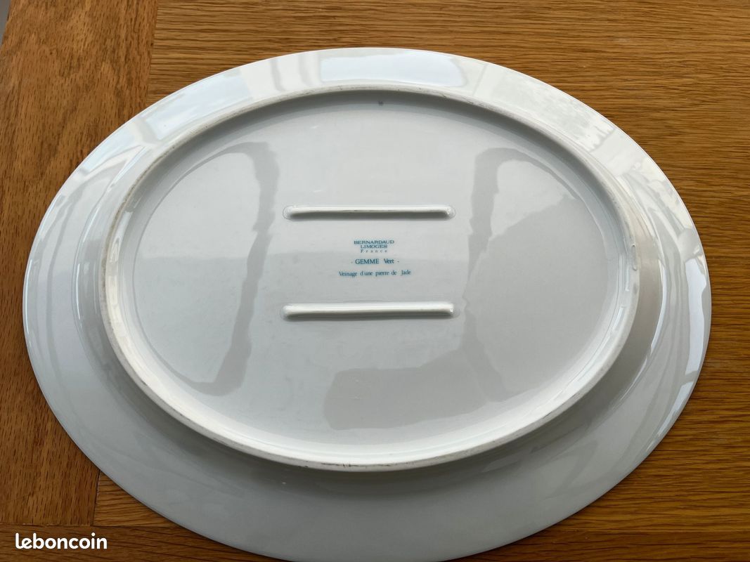 Plat ovale 39x30cm en porcelaine Bernardeau modèle Gemme vert (image 2)