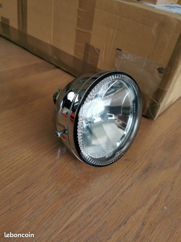 Phare style Cafe Racer avec anneau a LED (image 2)
