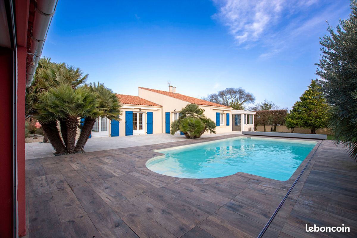 Maison 5 pièces 204 m² · à Lagord · 204 m² · 740 000 €