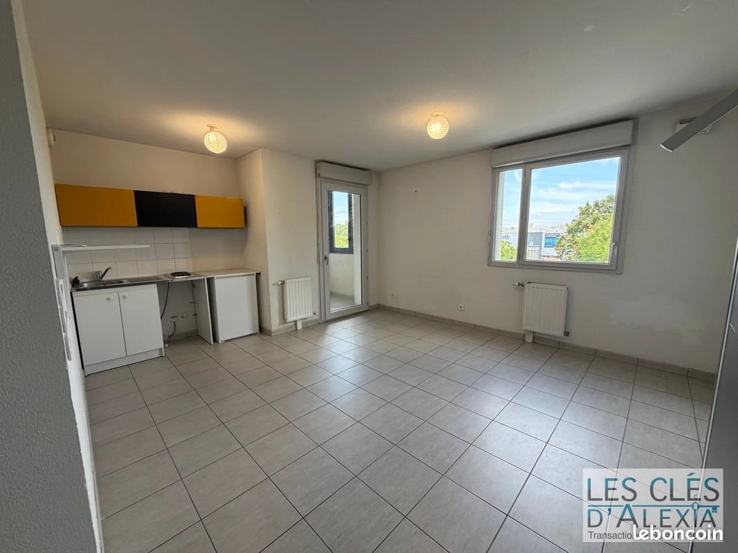 Appartement 1 pièce 29 m² · à Vénissieux · 29 m² · 120 000 €