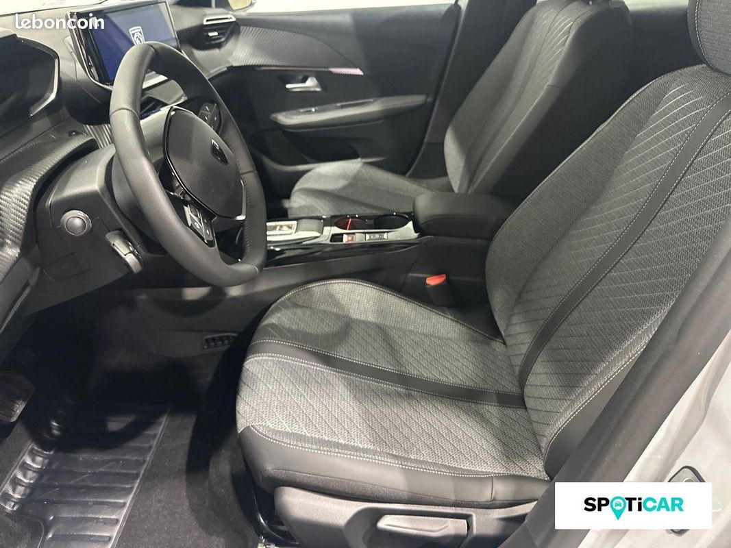 PEUGEOT 208 Hybrid 110 ch e-DCS6 Allure (image 7)
