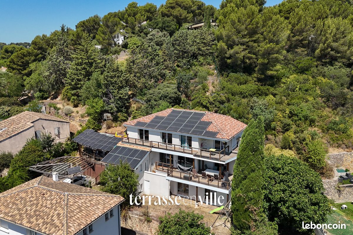 Maison 10 pièces 290 m² · à Marseille · 290 m² · 870 000 €