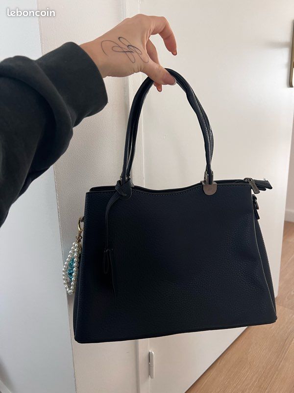Magnifique sac cuir chic bleu marine (image 2)