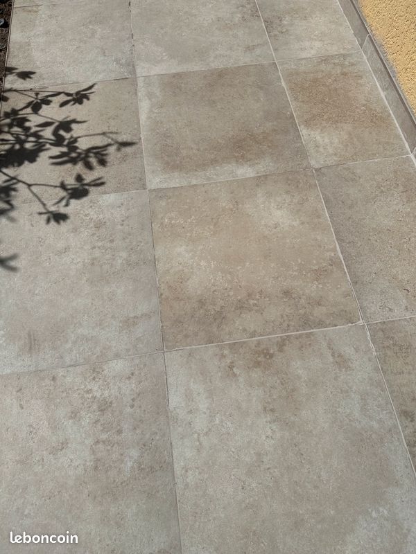 Lot carreaux extérieur 60x60 (image 1)