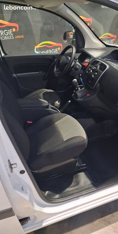 Kangoo EXTRA R-LINK 1.5 dci 95 ch (2021/GPS/RADARS/ETAGERES/SERRURES ANTIVOL) 97.542 km 8.825 ht (10.590 ttc) (image 3)