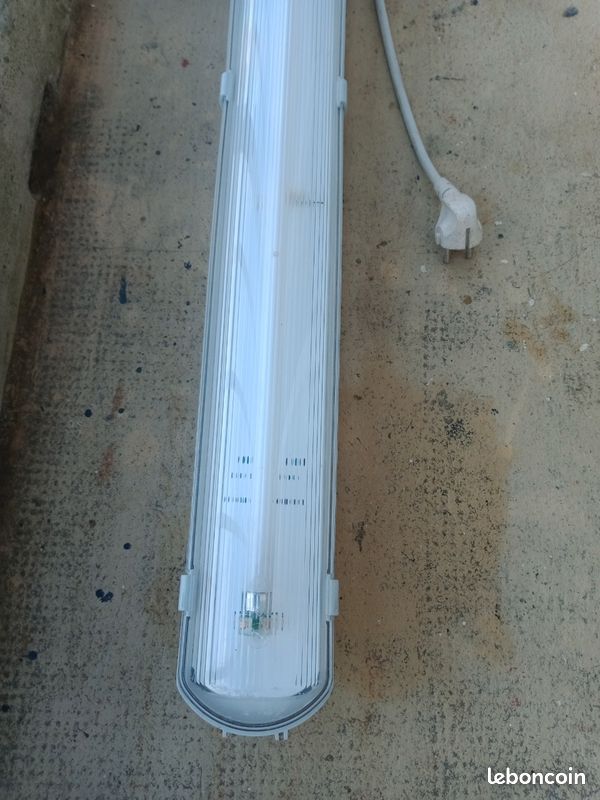 Tube fluo pour atelier, cave, garage, complet avec support (image 3)