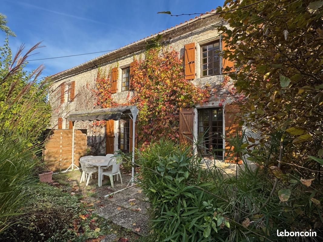 Maison 4 pièces 200 m² · à La Chapelle-Thémer · 200 m² · 211 000 €