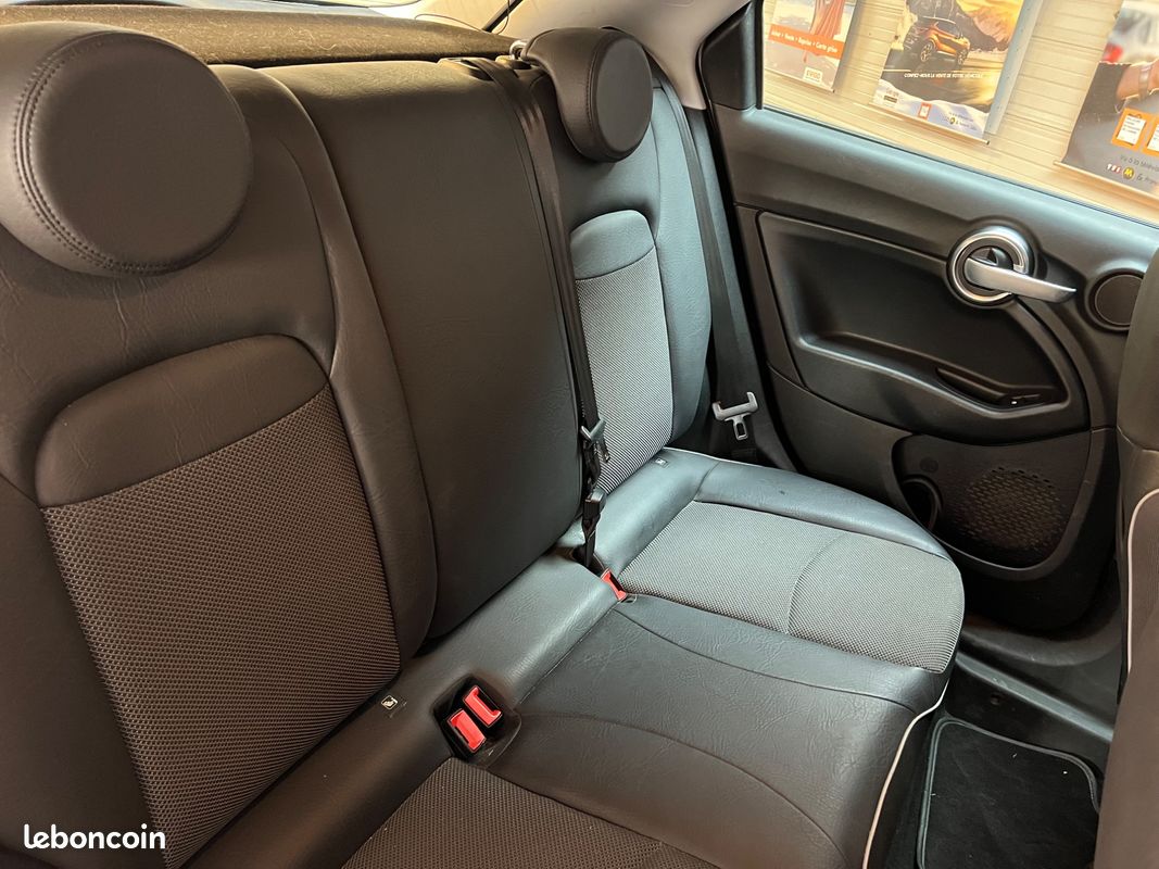 FIAT 500X 1.6 E-TORQ 110 LIVE EDIZIONE 4X2 / ATTELAGE / LIMITEUR - RÉGULATEUR / CLIMATISATIOn (image 24)