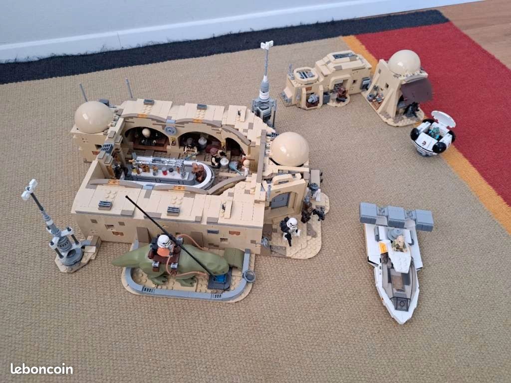 LEGO Star Wars Set 75290 Mos Eisley Cantina (image 2)