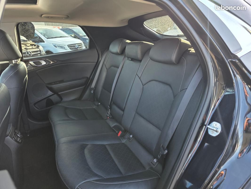 Kia Xceed MY21 1.6 CRDi 136 ch MHEV DCT7 Premium (image 16)