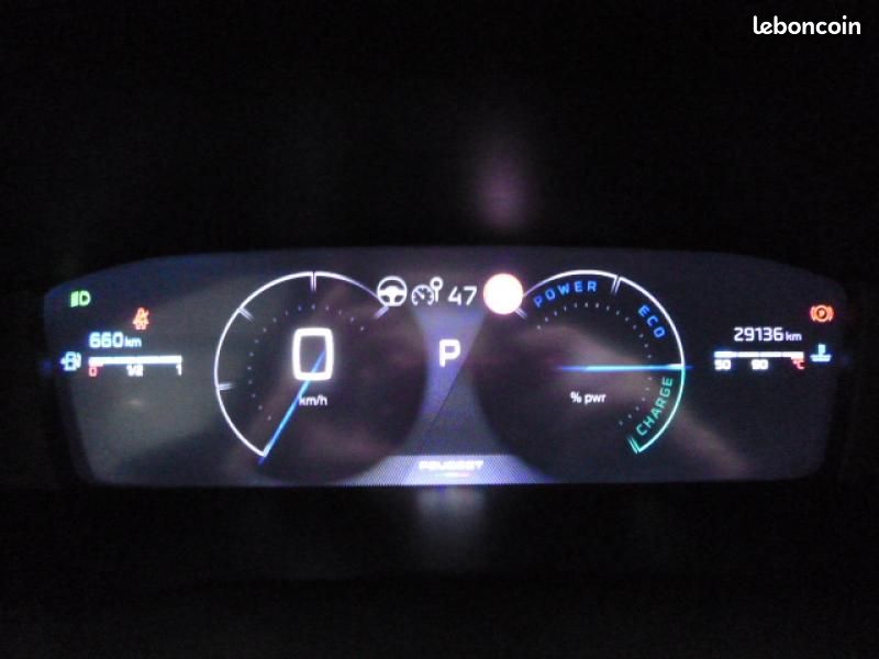Peugeot 208 1.2 Hybrid 110ch Allure e-DCS6 (image 19)