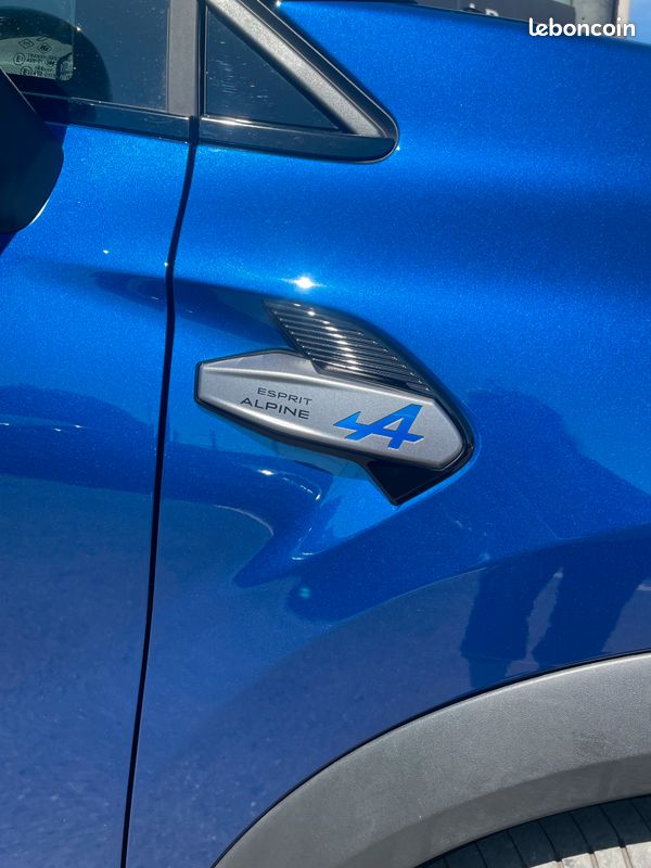 RENAULT Captur Esprit Alpine Full Hybrid E-Tech 145 ch (image 4)