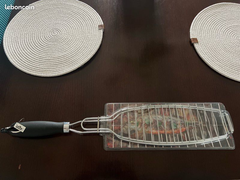 Grille de barbecue spéciale poisson (image 1)