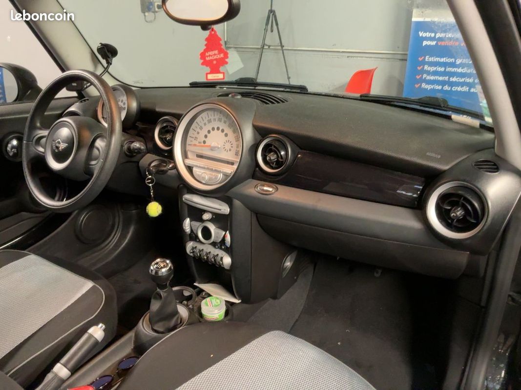 MINI Cooper D (image 3)