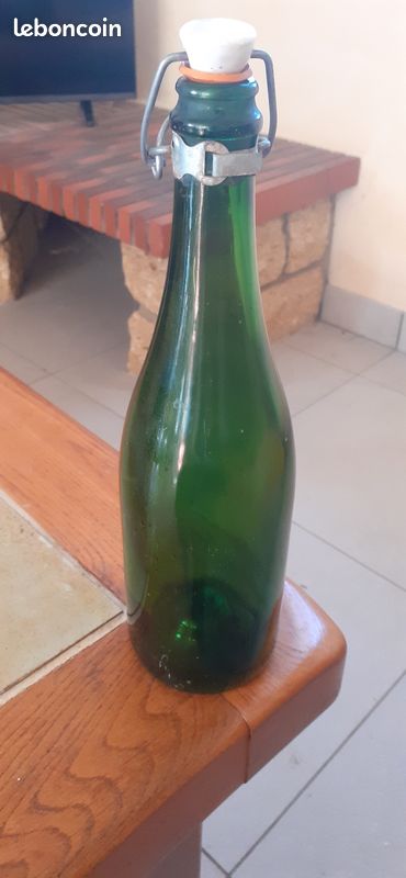 Bouteilles à cidre (image 1)
