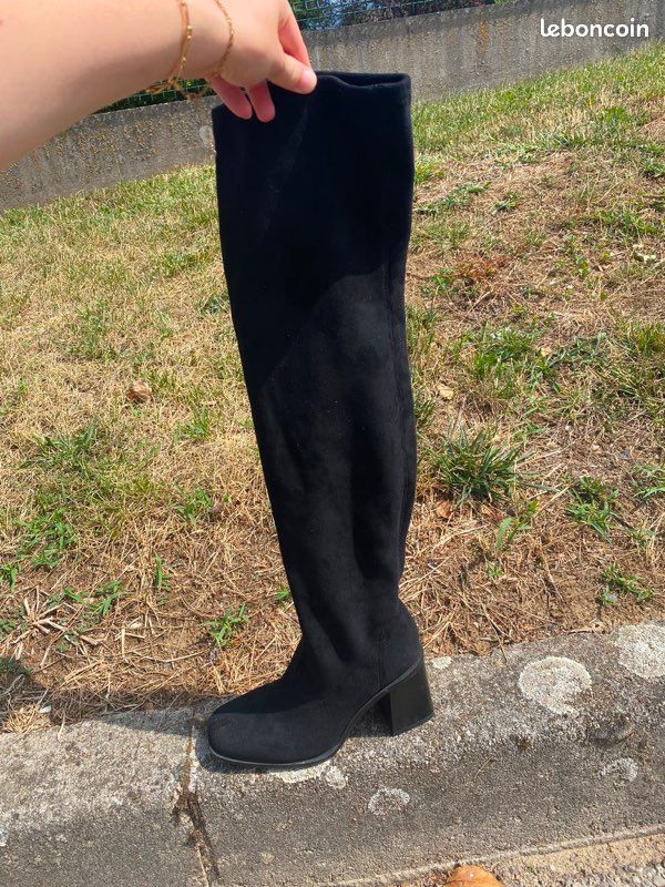 Bottes noires (image 1)