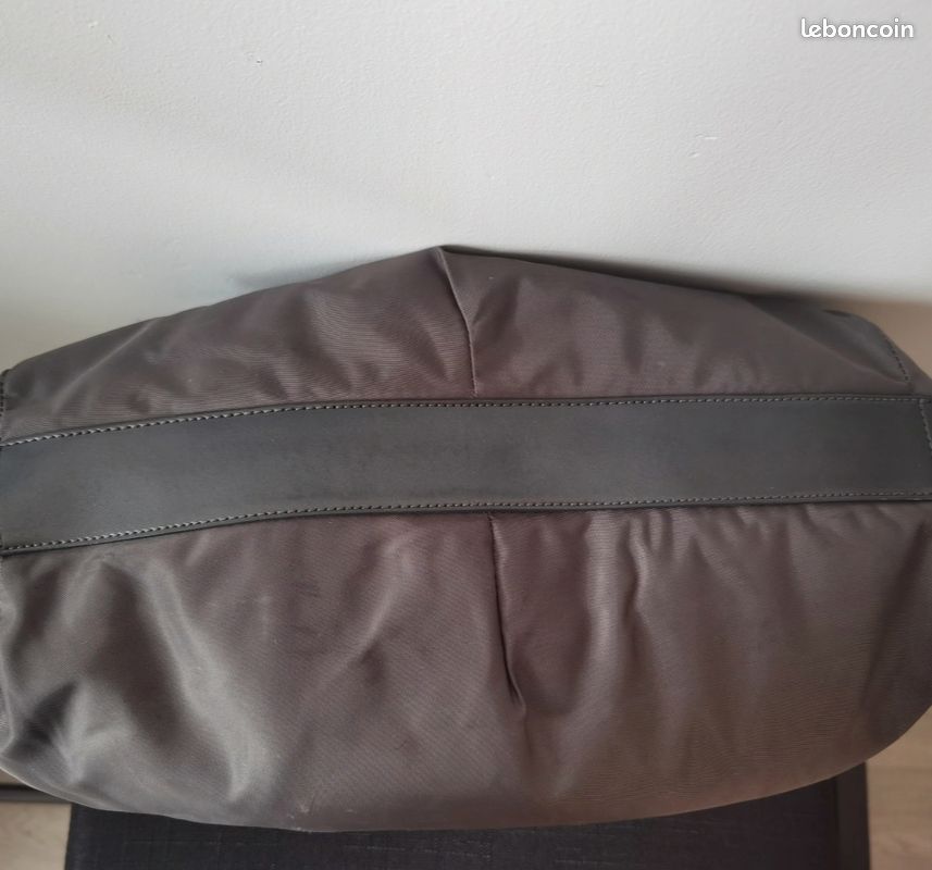 Grand Sac Vintage Thierry Mugler En Cuir Et Toile Noire - Motif étoiles, Porté épaule, Fermeture éclair, Bon état