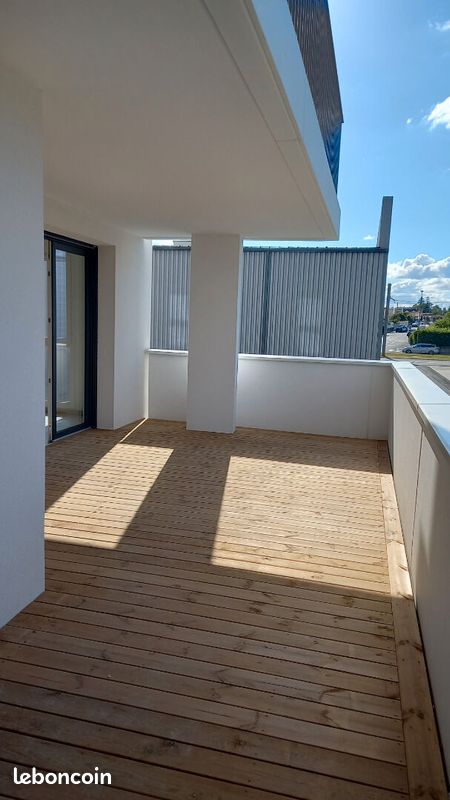 Appartement 3 pièces 75 m² · à Lormont · 75 m² · 910 €