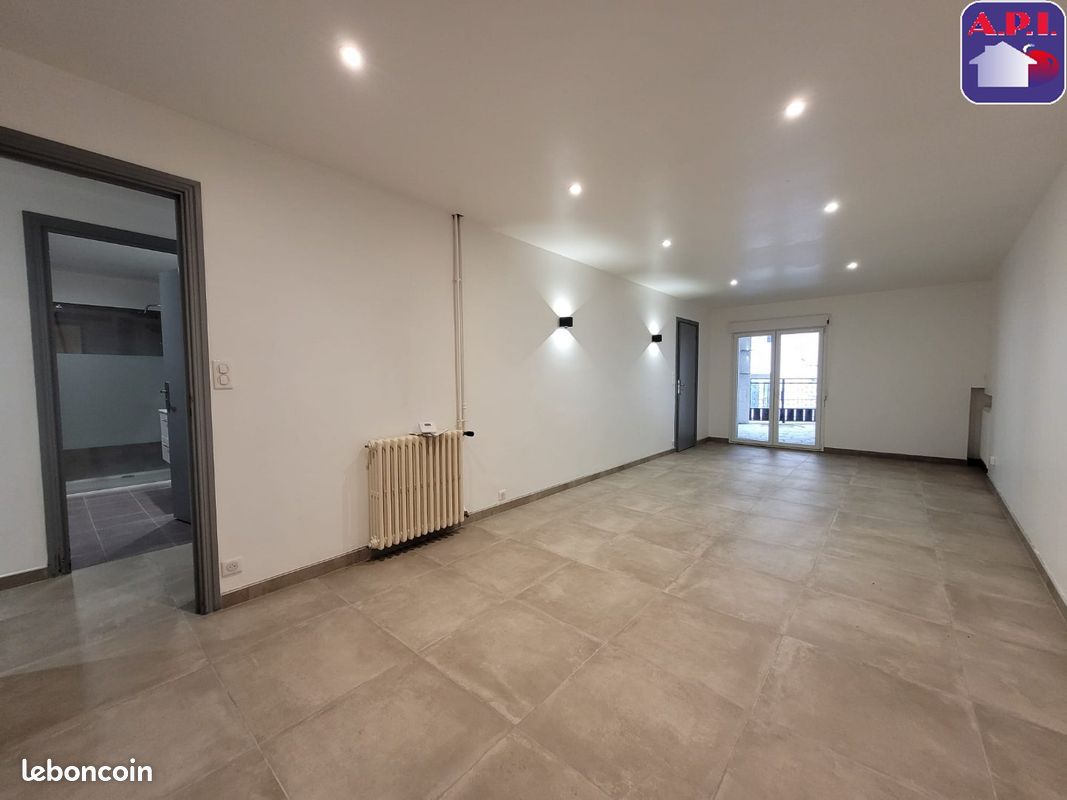 Appartement 3 pièces 100 m² · à Lavelanet · 100 m² · 610 €
