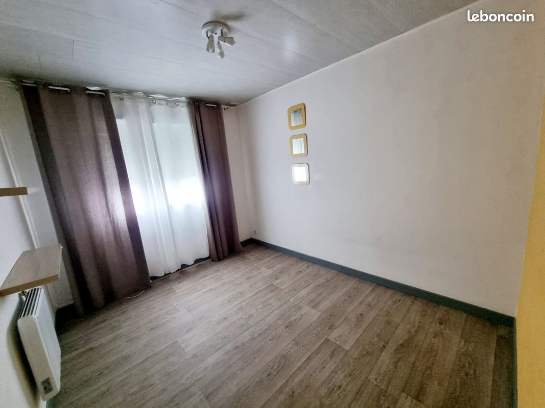 Maison 8 pièces 180 m² · à Castres · 180 m² · 110 000 €