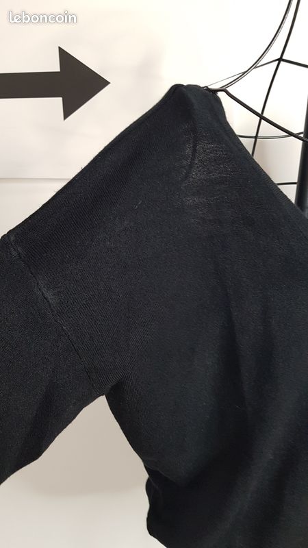 Pull Noir En Maille Acrylique - Encolure En V Devant Et Dos, Taille T-1, Marque Kodjt - Occasion Très Bon état