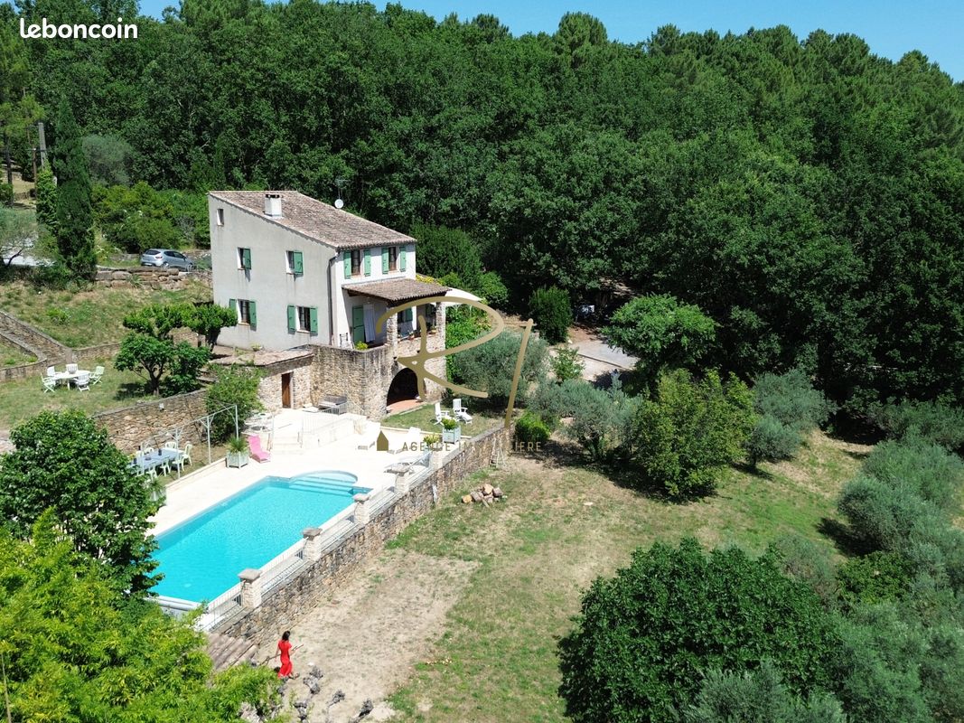 Maison 7 pièces 134 m² · à Laurac-en-Vivarais · 134 m² · 449 000 €