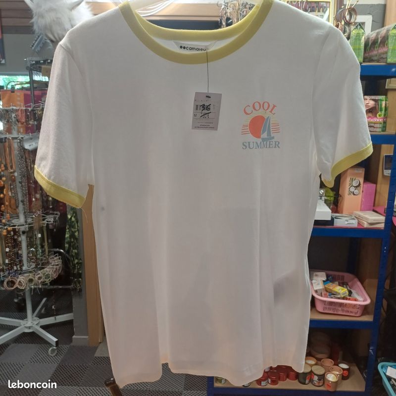 T-shirt Blanc à Bordures Jaunes 