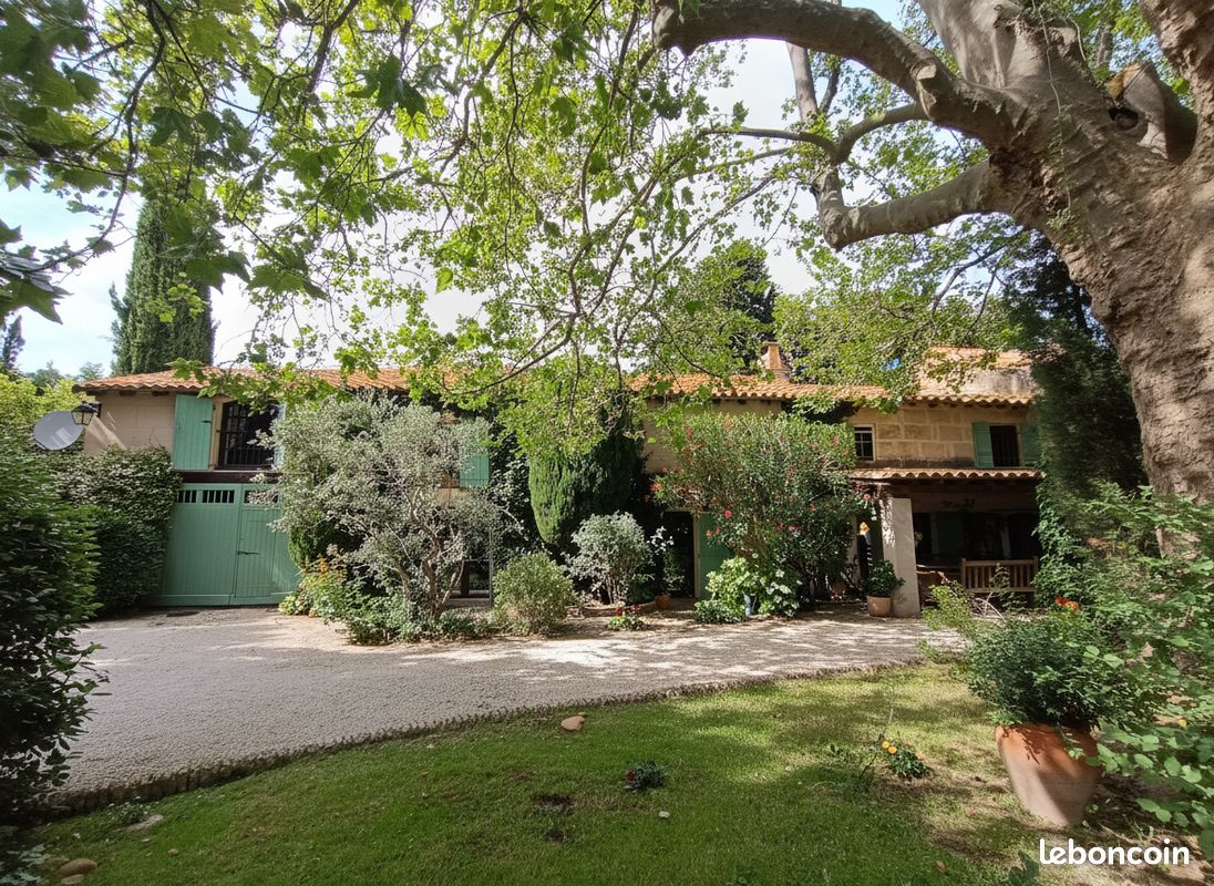 Maison 6 pièces 238 m² · à Arles · 238 m² · 760 000 €
