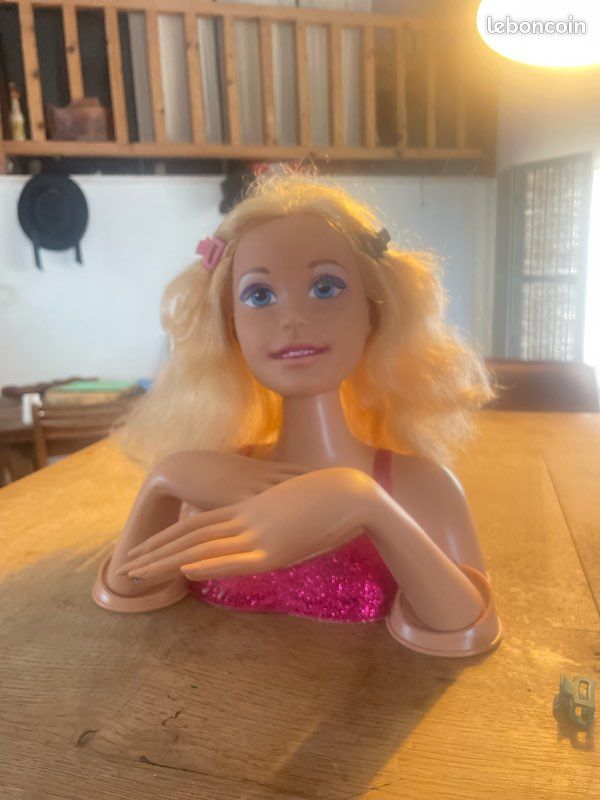 Tête à coiffer Barbie (image 1)