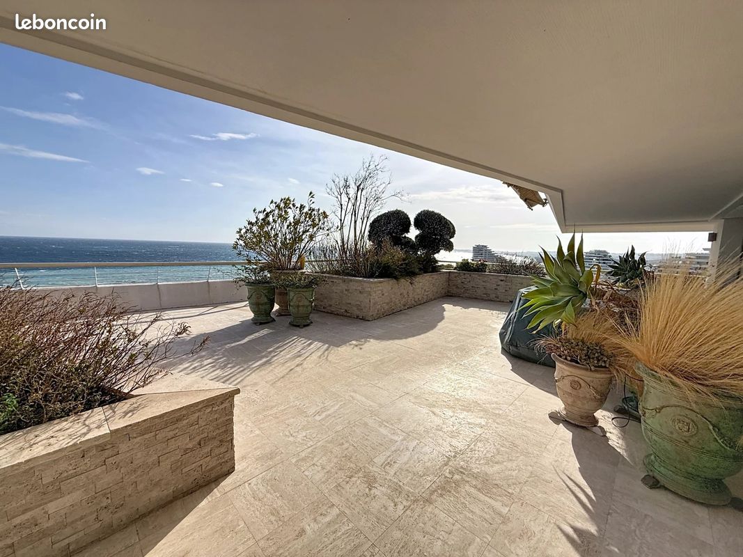 Appartement 4 pièces 132 m² · à Villeneuve-Loubet · 132 m² · 1 995 000 €