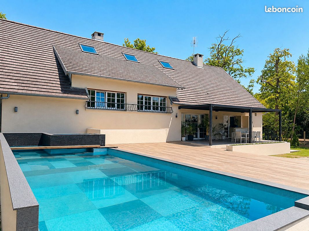 Maison 7 pièces 302 m² · à Lamorlaye · 302 m² · 950 000 €