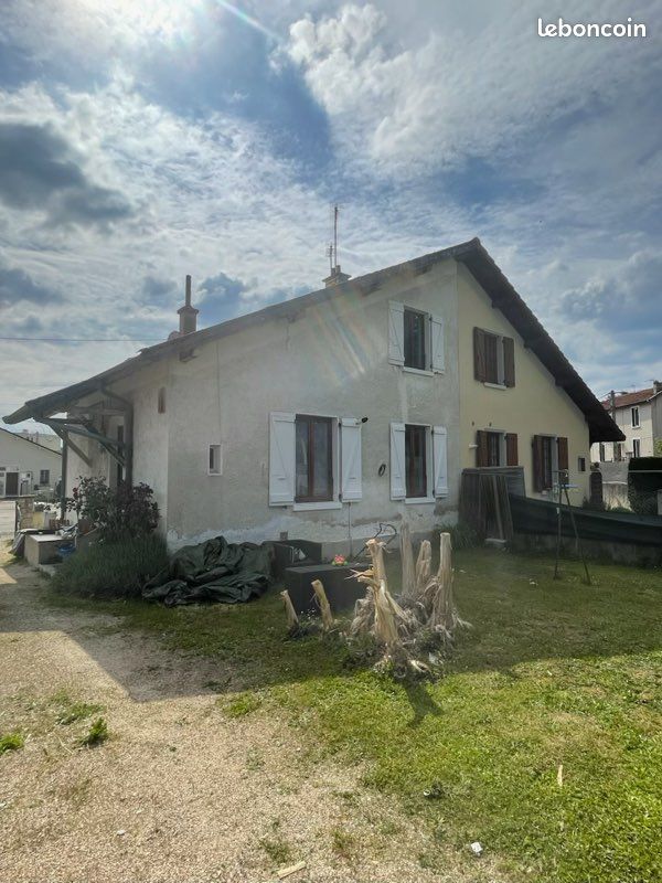 Maison 4 pièces 70 m² · à La Tour-du-Pin · 70 m² · 130 000 €