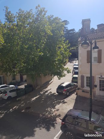 https://img.leboncoin.fr/api/v1/lbcpb1/images/be/38/cb/be38cb443ae3c874a068fdc3b7598b64b5c05fbd.jpg?rule=ad-image