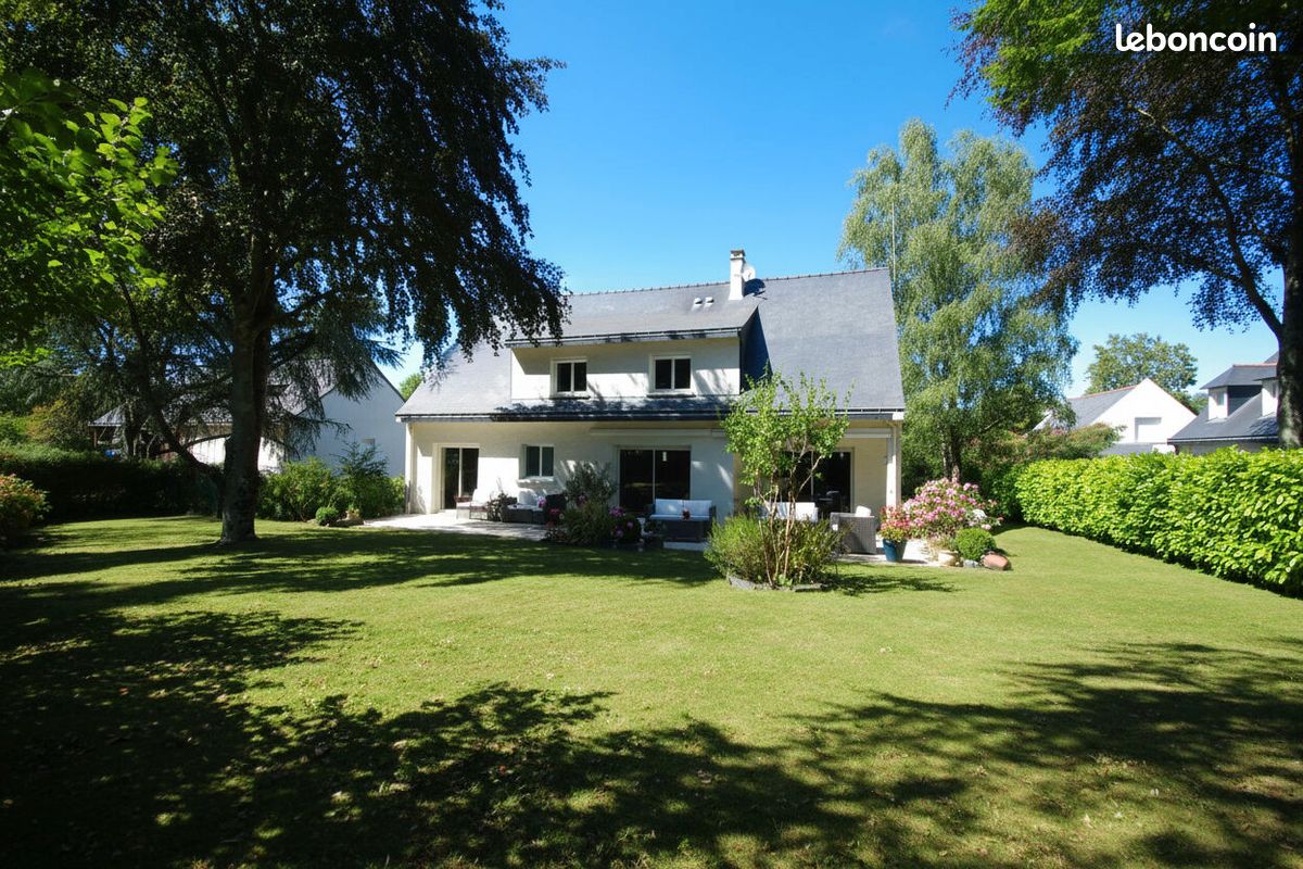Maison 7 pièces 189 m² · à Avrillé · 189 m² · 681 750 €