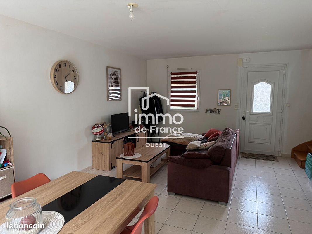 Maison 5 pièces 86 m² · à Loire-Authion · 86 m² · 880 €