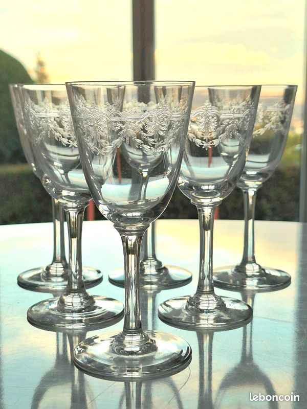 BACCARAT 6 anciens verres à vin blanc en cristal Modèle BEAUHARNAIS (image 1)