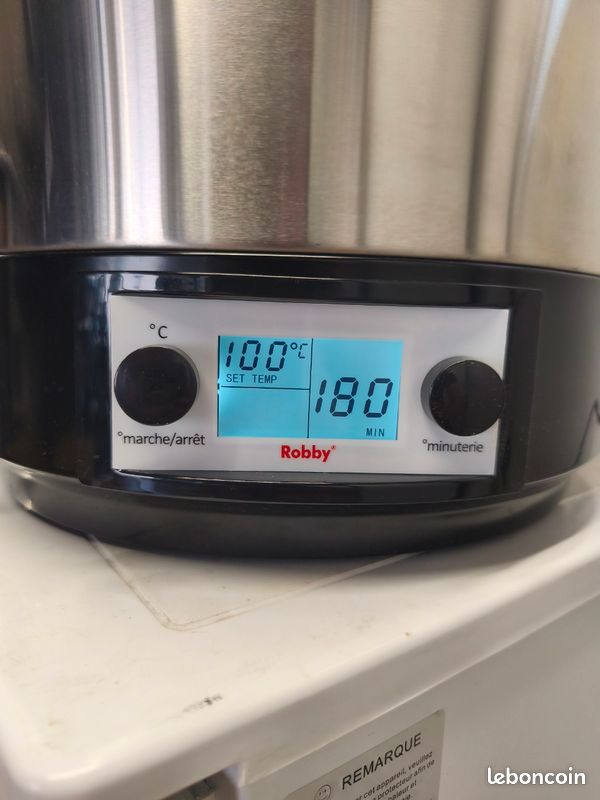 Robby - Stérilisateur De Bocaux électrique Cuve Inox Avec Ecran Lcd Robinet Et Minuteur 45l 2500w Steri Pro Inox 45l Lcd Steri Pro Inox 45l Lcd Robby - Stérilisateur De Bocaux électrique Cuve Inox Avec Ecran Lcd Robinet Et Minuteur 45l 2500w Steri Pro Inox 45l Lcd Steri Pro Inox 45l Lcd