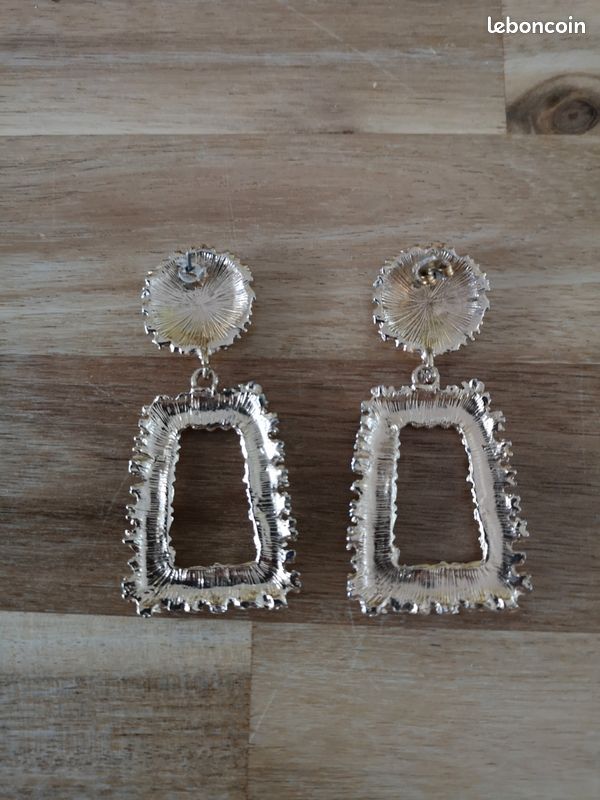 Boucles d'oreilles trapèze doré (S44) (image 3)
