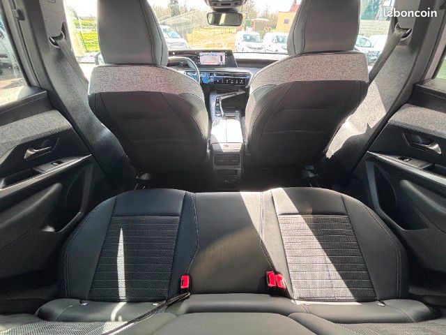 Peugeot 3008 III ALLURE HYBRID 136 E-DCS6 (image 10)