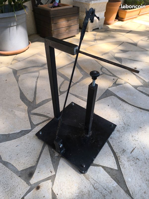 Pied atelier vtt axe pédalier (image 1)