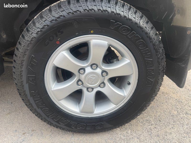 Toyota Land Cruiser KDJ 120 3,0 D4D 173ch BVA VIP (image 12)