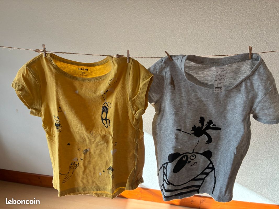 2 tee shirts mixte coton 4 et 3.4 ans (image 1)