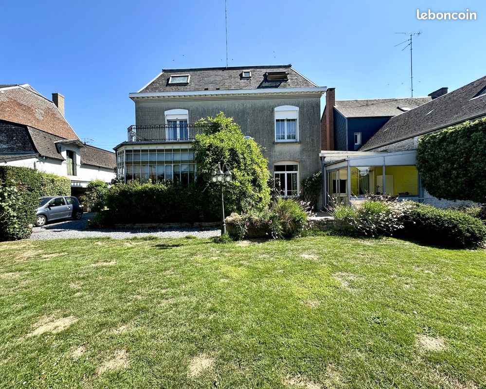 Maison 10 pièces 256 m² · à Landrecies · 256 m² · 210 000 €